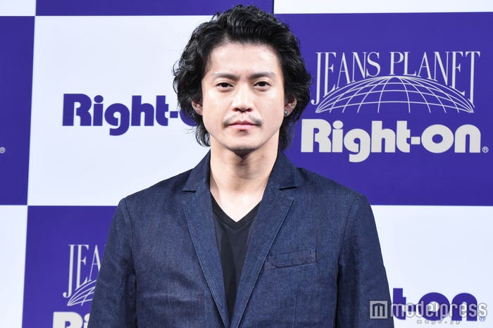 小栗旬 (C)モデルプレス