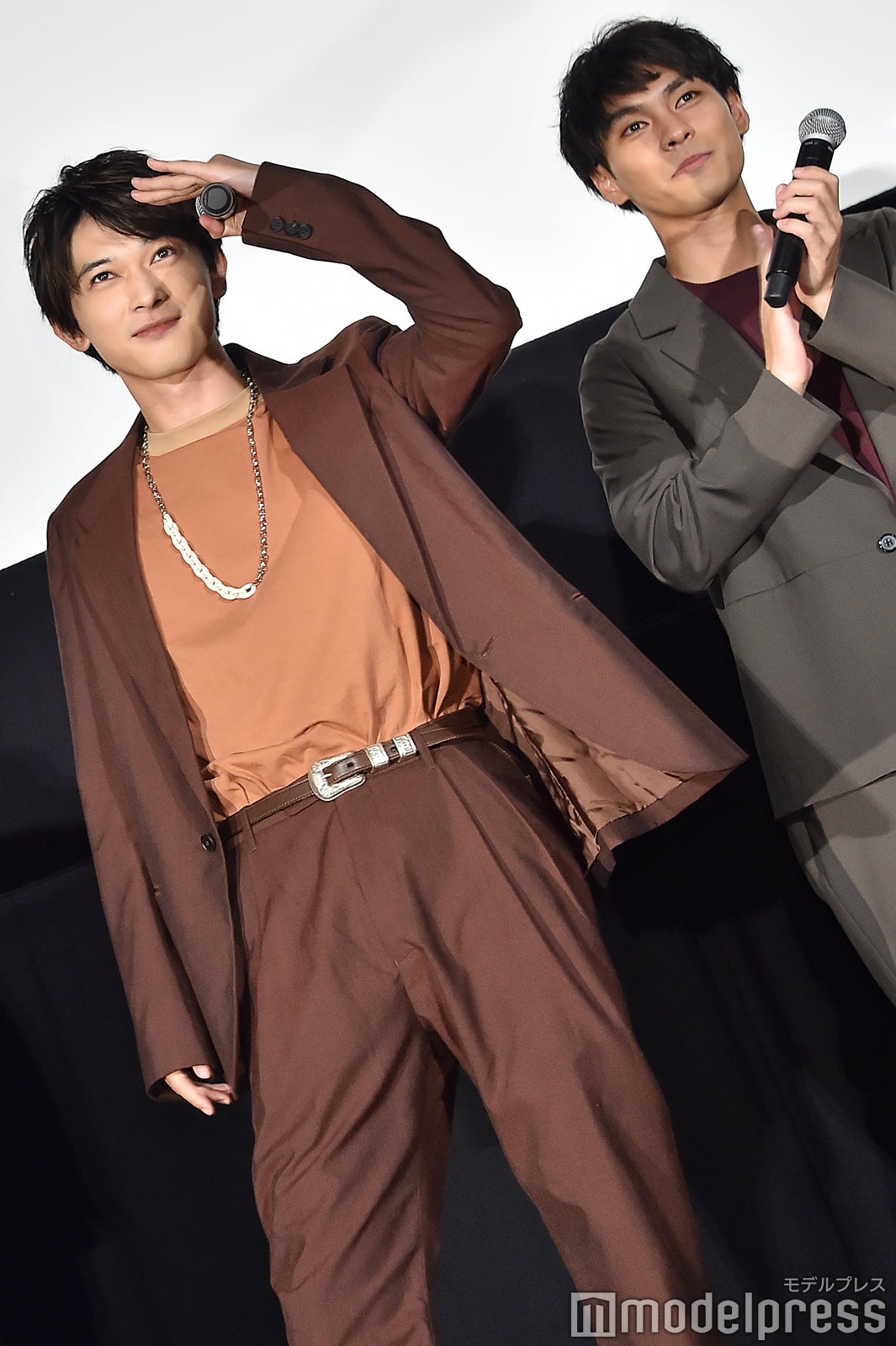 吉沢亮、柳楽優弥 （C）モデルプレス