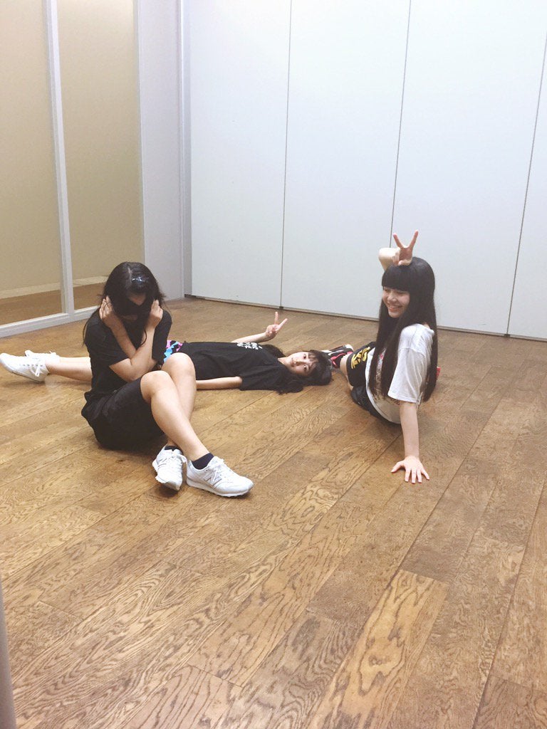 スタッフ撮影（2016年夏頃）／（左から）Nono、ami、MOMOKA