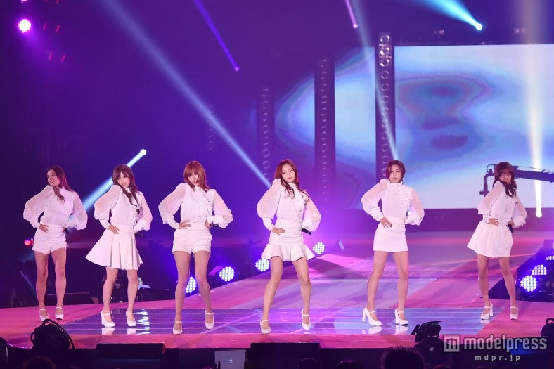 来日時のApink（C）モデルプレス