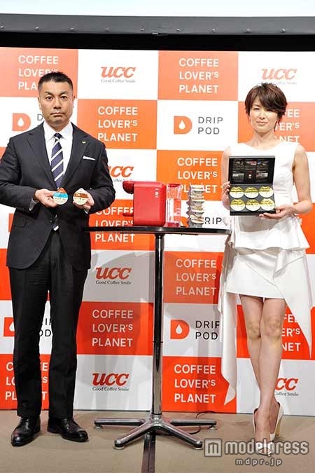 吉瀬美智子（右）