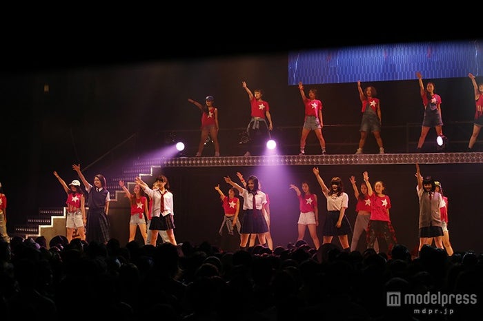 石井杏奈 E Girlsの時より緊張 小芝風花ら ジミーズ とダンス初披露 モデルプレス