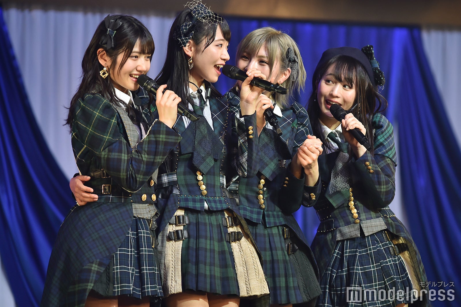 村山彩希、山内瑞葵、岡田奈々、坂口渚沙「AKB48 チーム4単独コンサート～友達ができた～」 （C）モデルプレス