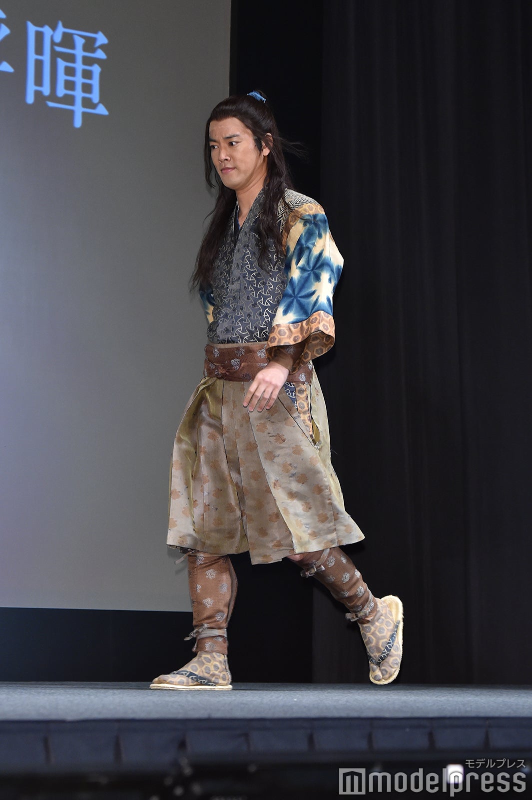 桐谷健太の登場（C）モデルプレス