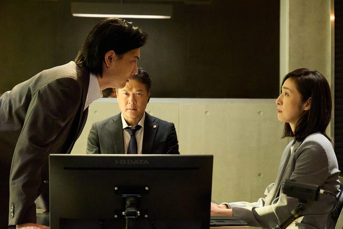 (左から)玉山鉄二、田中哲司、天海祐希「緊急取調室」(C)テレビ朝日