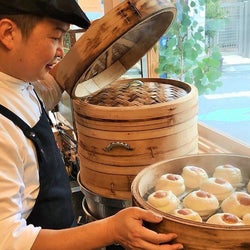 モッチモチ! 蒸したて「饅頭」がウマすぎて手が止まらない、本格派の『街角饅頭店 吉祥天』