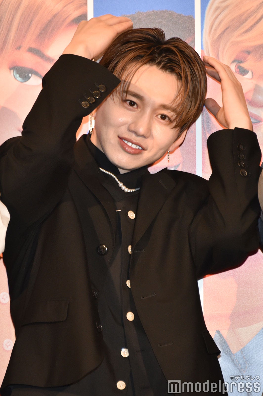 レッサーパンダポーズの花村想太（C）モデルプレス