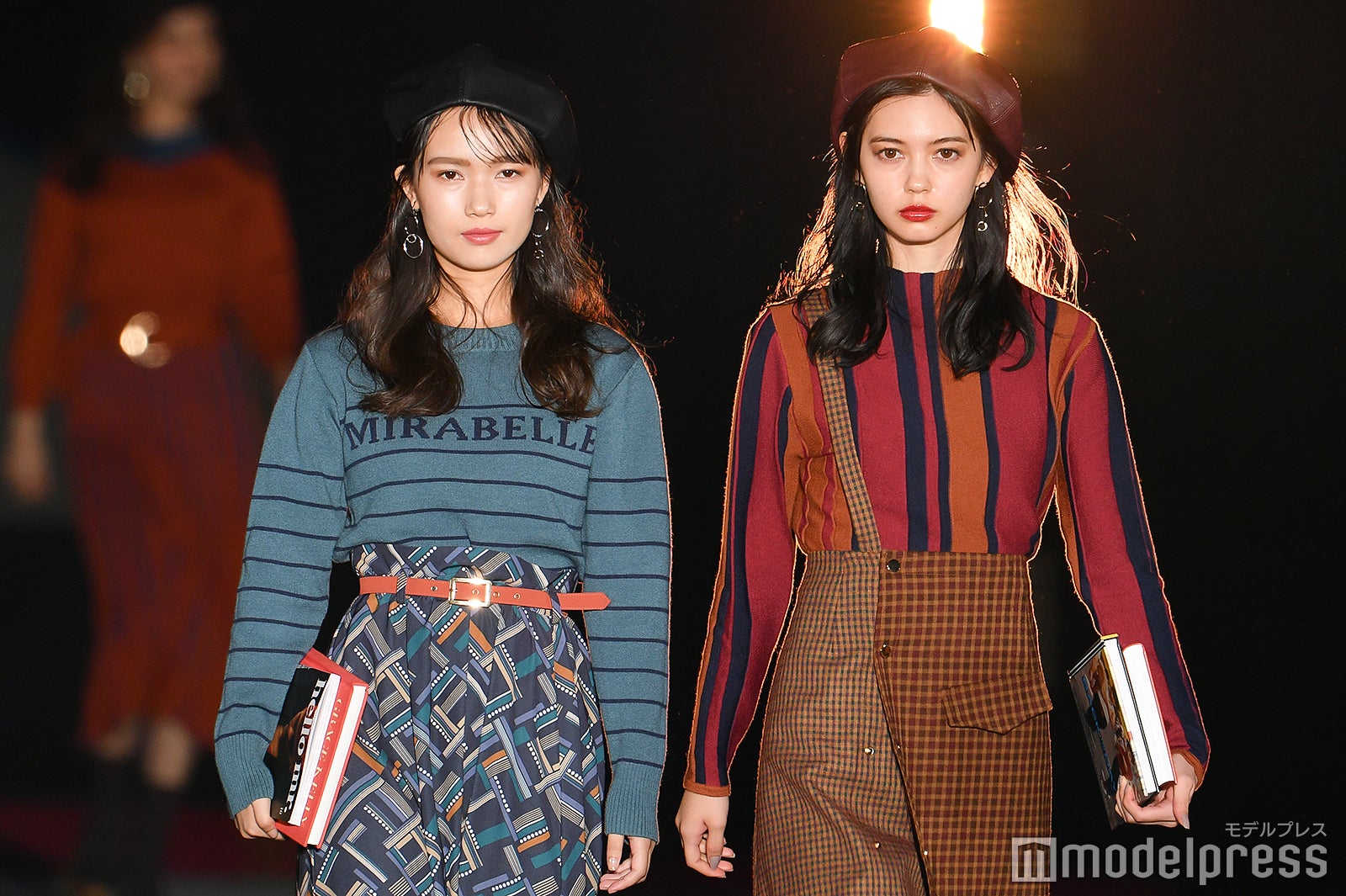 愛花、メドウズ舞良（C）モデルプレス