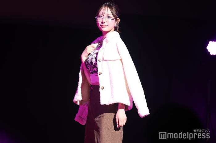 伊藤桃々(C)モデルプレス