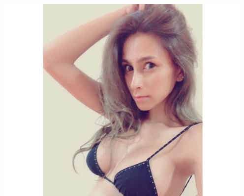 第4子妊娠中のMALIA.、ビキニでふっくらお腹披露