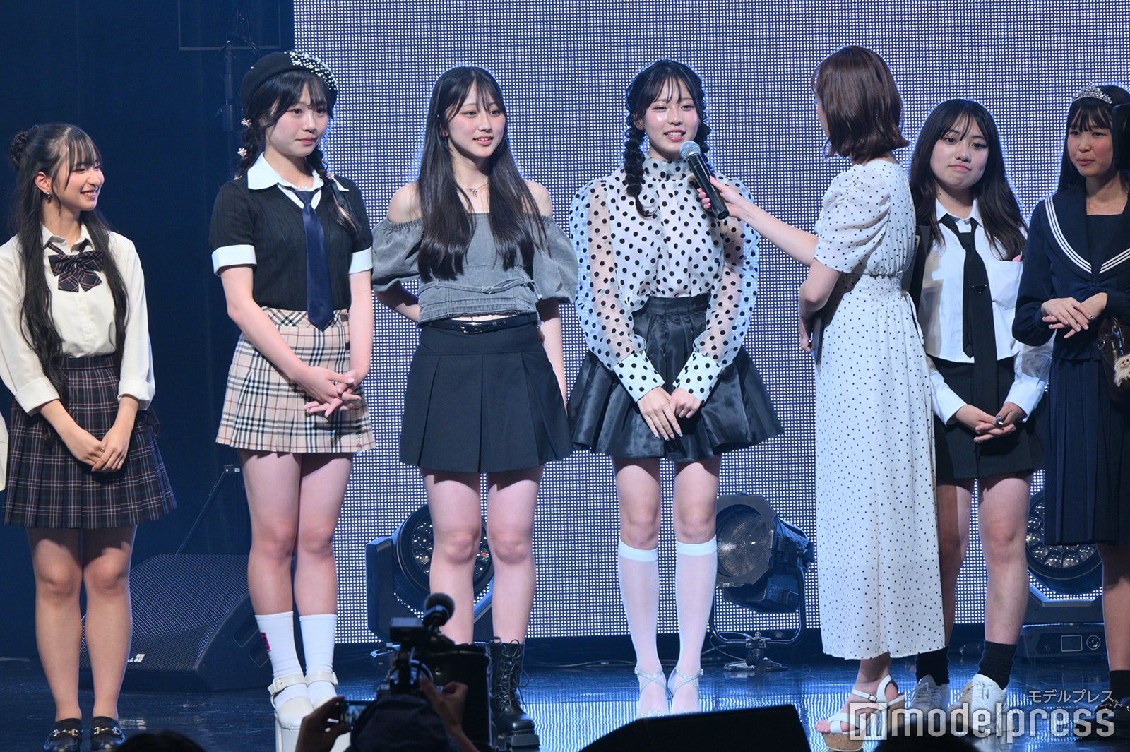 なんばHatchでのステージの様子（C）モデルプレス