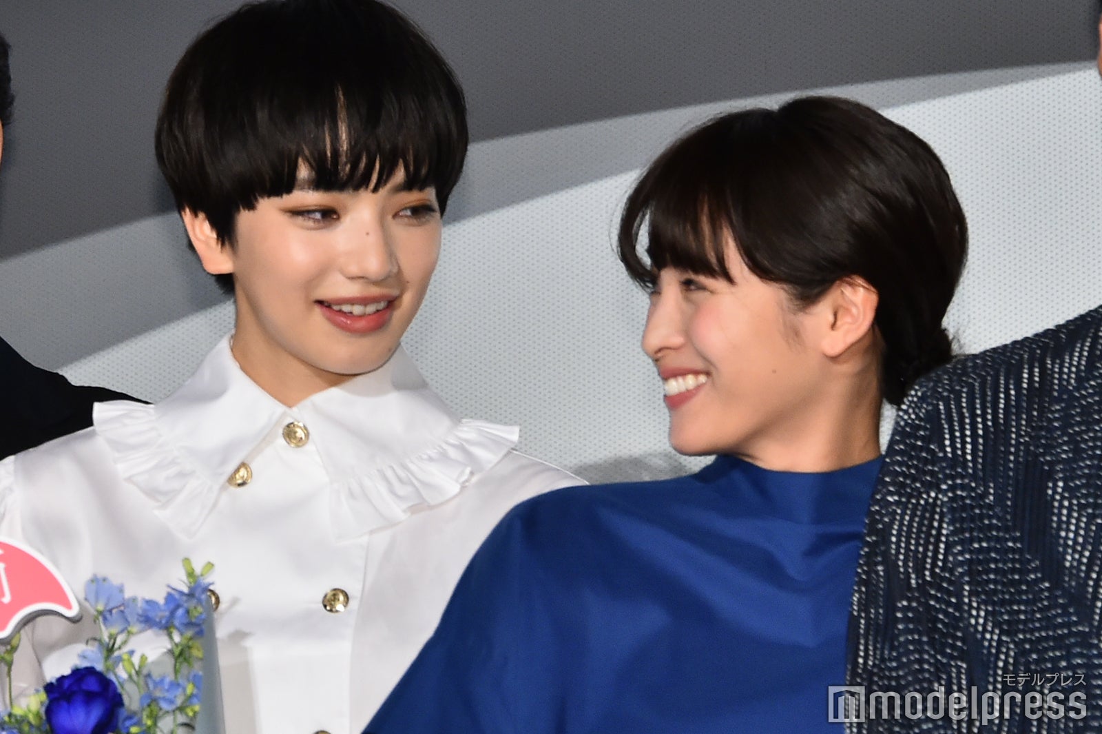 小松菜奈、清野菜名 （C）モデルプレス