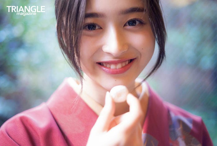 「TRIANGLE magazine 01」井上和、楽天限定特典ポストカード(講談社)撮影/中村和孝