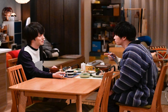 林遣都、田中圭「おっさんずラブ-リターンズ-」第4話(C)テレビ朝日