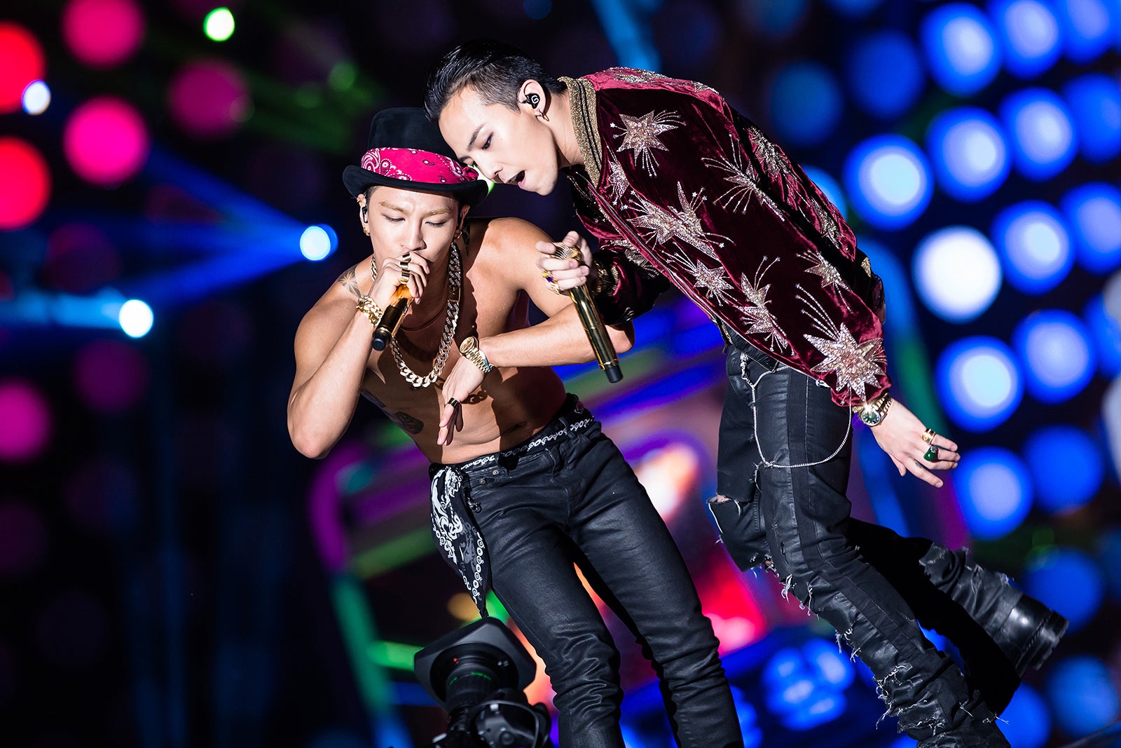 SOL、G-DRAGON（2014）（C）CJ ENM Co., Ltd, All Rights