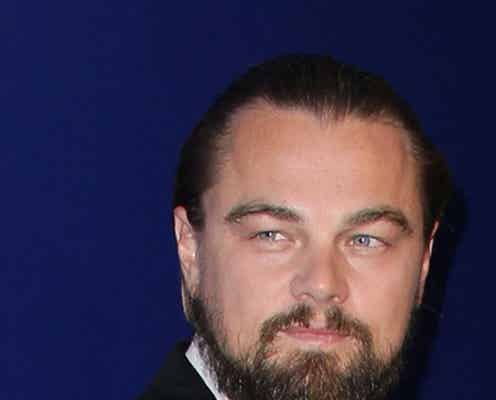 レオナルド・ディカプリオ、がっかりなスーツ姿