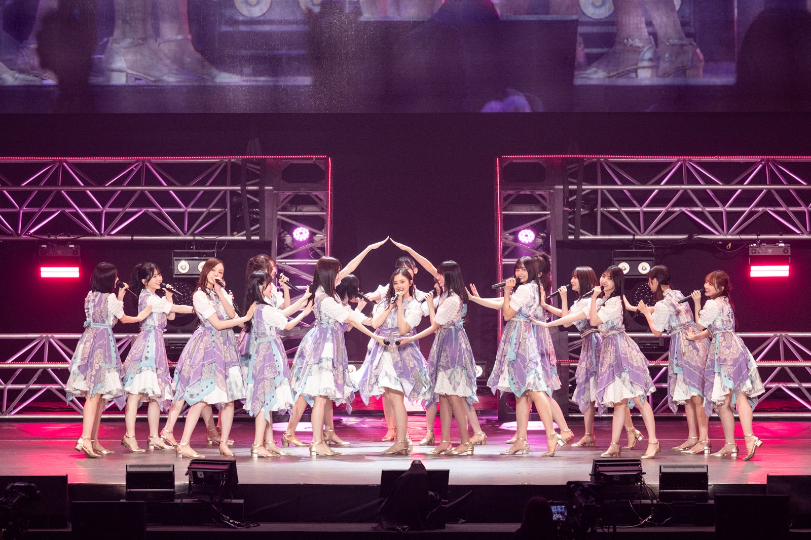 乃木坂46（C）ハタサトシ／高田梓／関口佳代