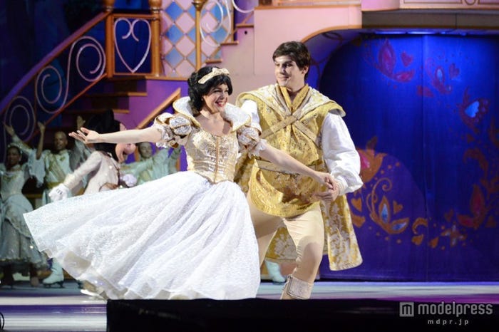 「ディズニー・オン・アイス」白雪姫&王子