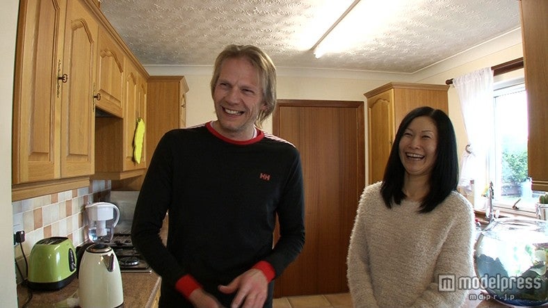 亜紀さんと夫・アンディさん／画像提供：毎日放送