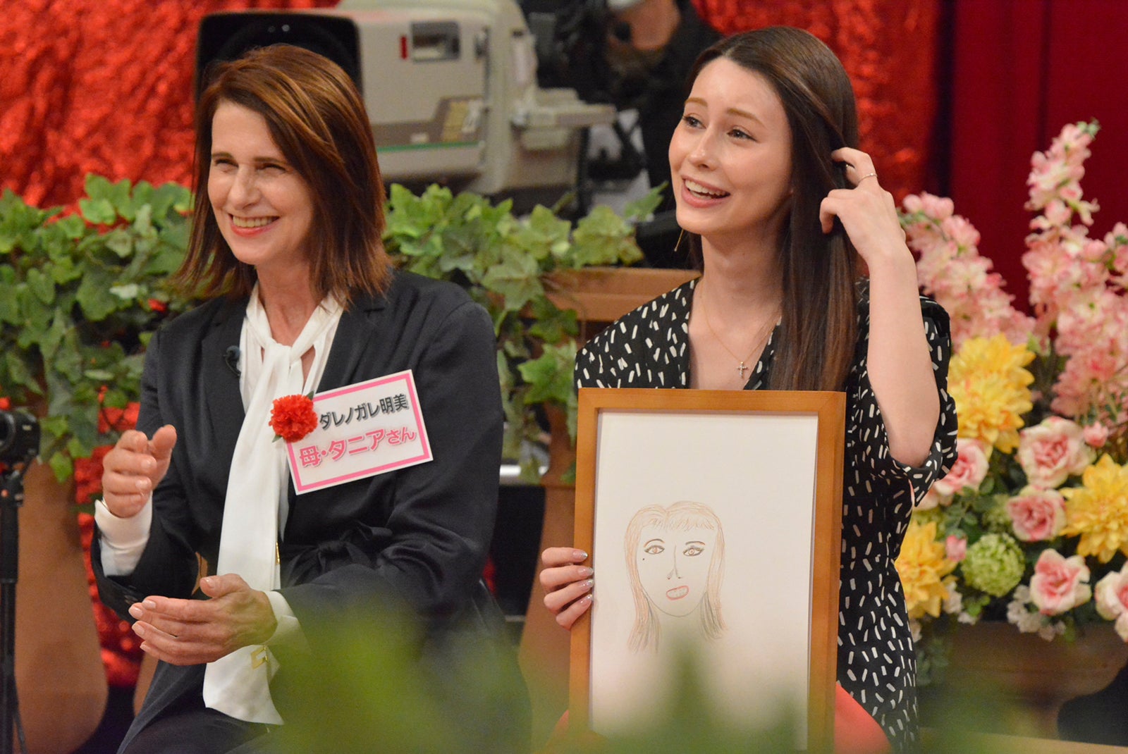 母・タニア、ダレノガレ明美 （C）読売テレビ