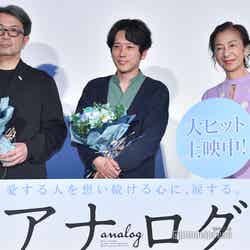 （左から）タカハタ秀太監督、二宮和也、高橋惠子（C）モデルプレス