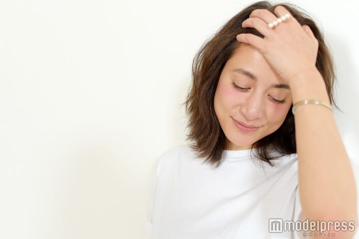 アクセサリーもシンプルにしたというマリエ(C)モデルプレス