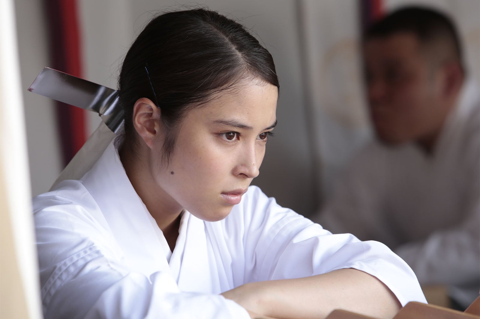 広瀬アリス（C）2017『巫女っちゃけん。』製作委員会