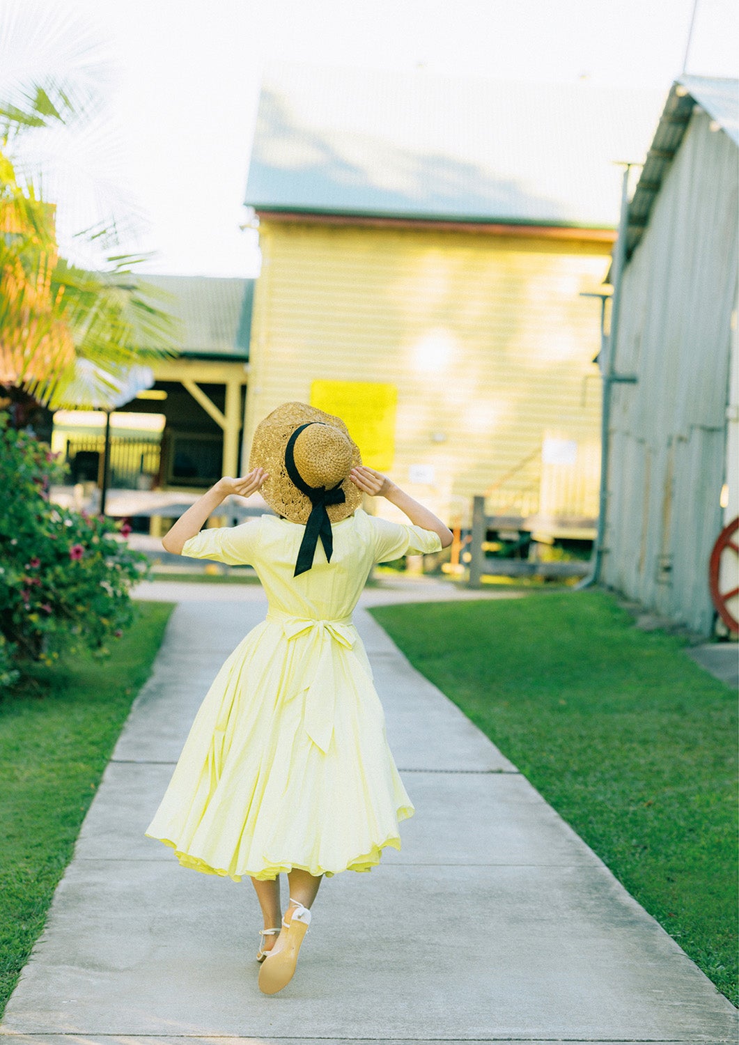 紀伊國屋書店限定バックカバー「鈴花サーキット」撮影／峠雄三（C）光文社