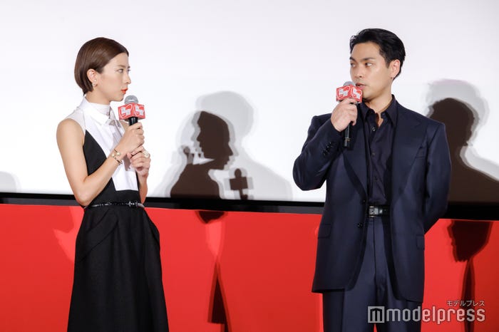 黒島結菜、柳楽優弥(C)モデルプレス