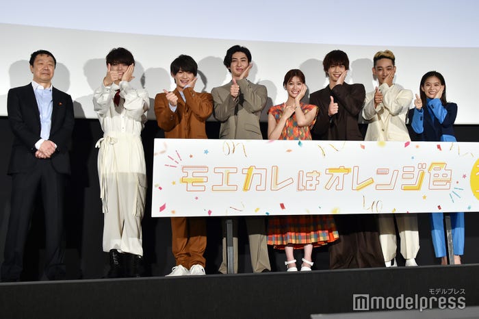 (左から)村上正典監督、藤原大祐、浮所飛貴、古川雄大、生見愛瑠、鈴木仁、上杉柊平、永瀬莉子(C)モデルプレス