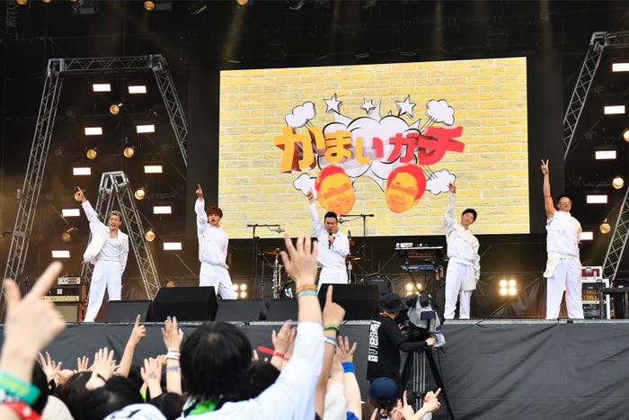 中務裕太、白濱亜嵐、山内健司、佐野玲於、関口メンディー/Photo by 深野輝美