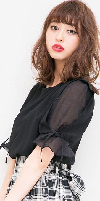 袖オーガンジーリボンブラウストップス「神戸レタス」2690円（税込）／画像提供：神戸レタス