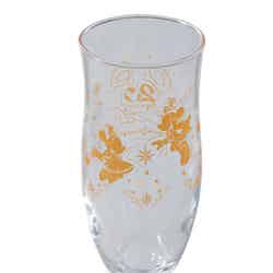 プラス1,200円でスーベニアグラスを付けることが可能※スーベニアグラスは2022年9月3日まで販売予定。対象商品は公式HPにて（C）Disney