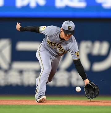 阪神 元山が見せた好判断と好守 守備の名手だったOBが絶賛「冷静だった」 三回は難しい体勢から併殺奪取「（記録に）見えないプレーが大きかった」
