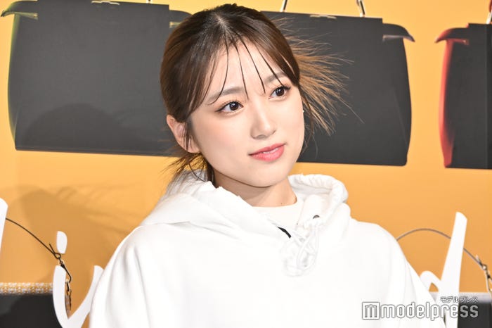 矢吹奈子(C)モデルプレス