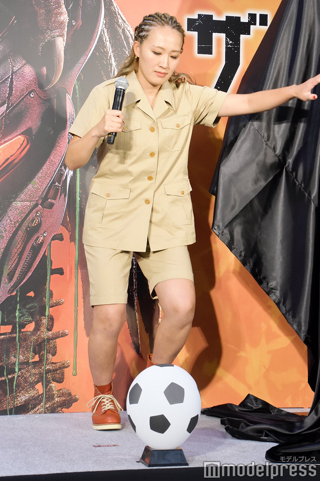 （C）モデルプレス