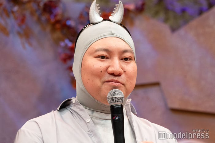 有田哲平出演「リチャードホール」に憧れて芸人になったことを会見中に思い出した兎(C)モデルプレス