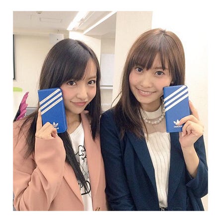 (左から)板野友美、佐野ひなこ/板野友美Instagramより