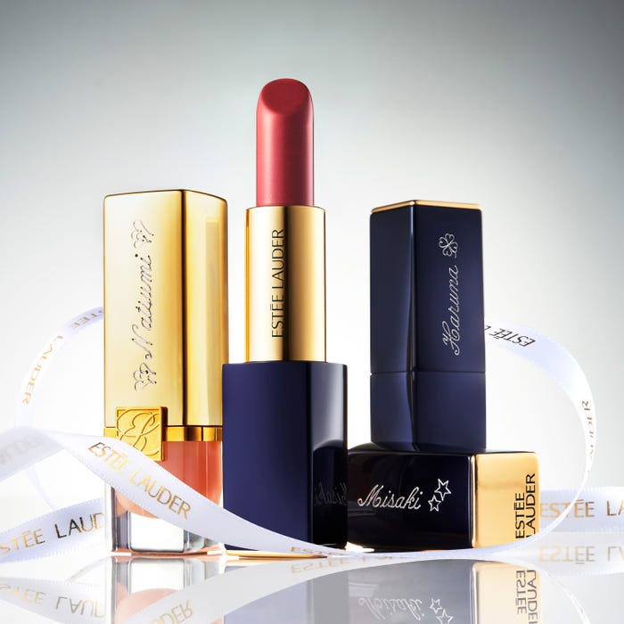 画像左から【エスティ ローダー】「ピュア カラー クリスタル シアー リップスティック」、「ピュア カラー エンヴィ リップスティック」/画像提供:エスティ ローダー