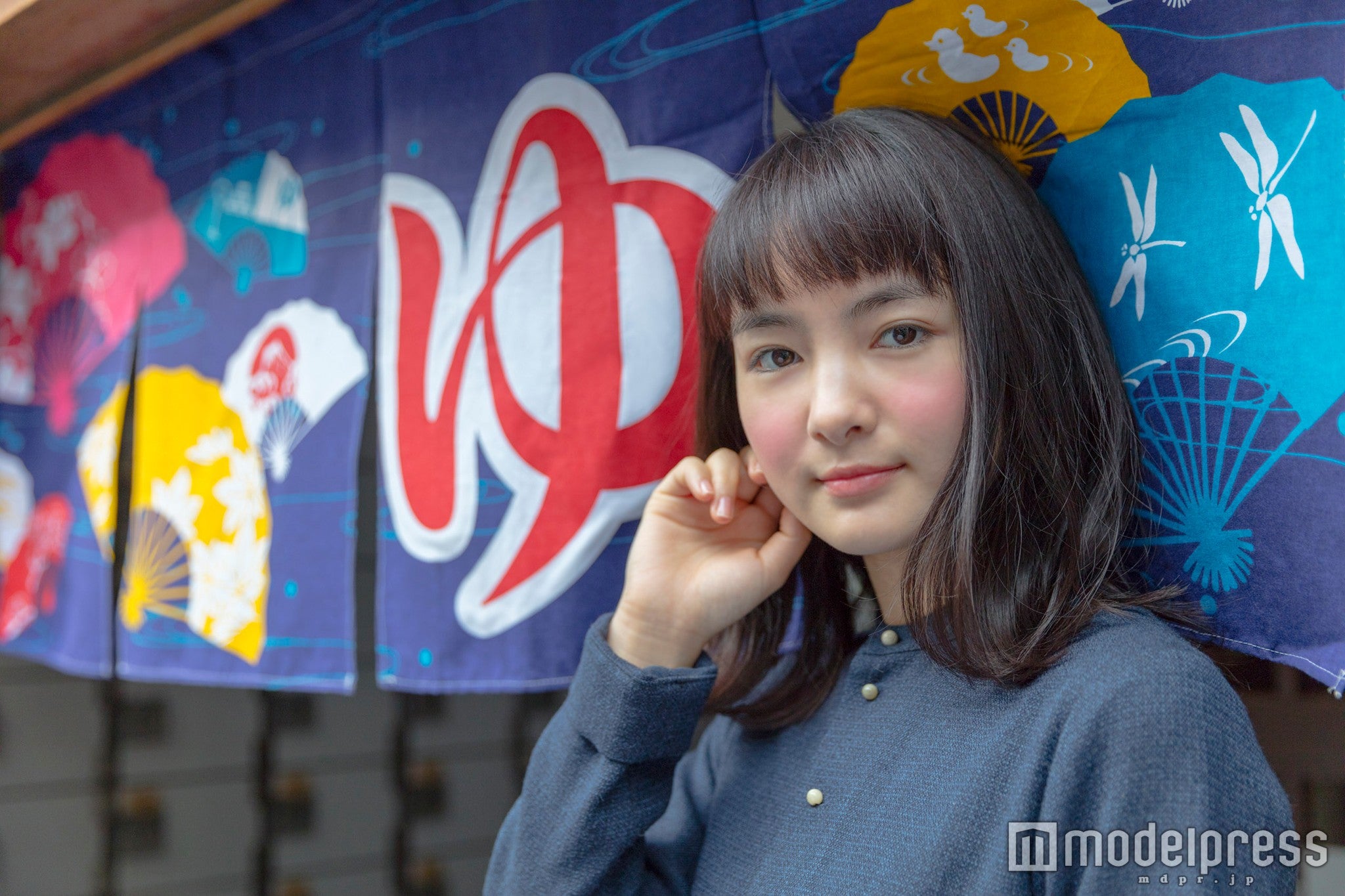 「葵わかな オフィシャルカレンダー2016.4→2017.3」より※画像はイメージ（画像提供：所属事務所）