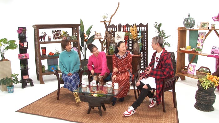 夏菜、ベッキー、いとうあさこ、 浦田直也(C)フジテレビ