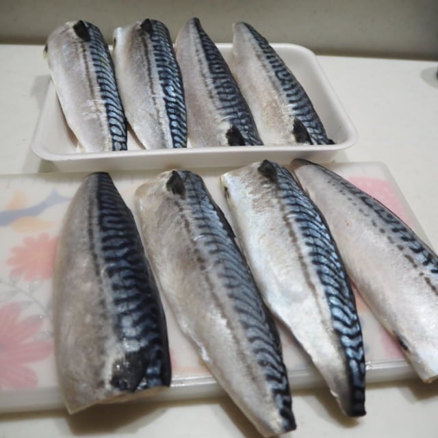 コストコ塩さばは大きな半身が8枚入り