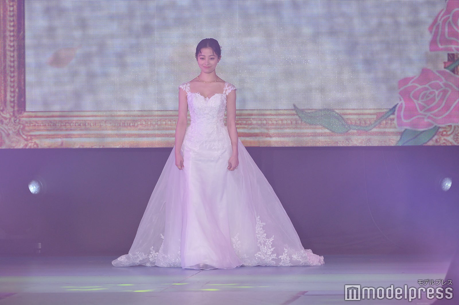 橋本環奈（C）モデルプレス