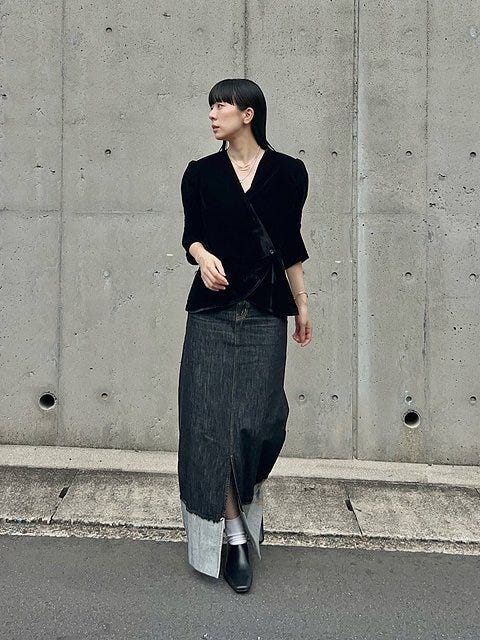 黒ブラウス コーデ 黒ブラウスコーデ4