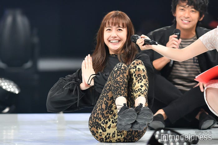 松井愛莉も挑戦 (C)モデルプレス