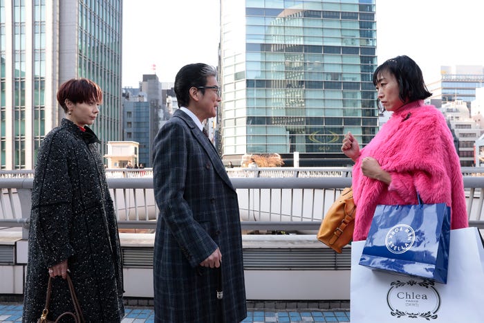 土屋アンナ、唐沢寿明、山崎静代「プライベートバンカー」第6話(C)テレビ朝日