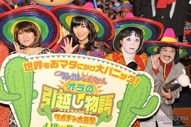 （左から）矢島晶子、指原莉乃、日本エレキテル連合