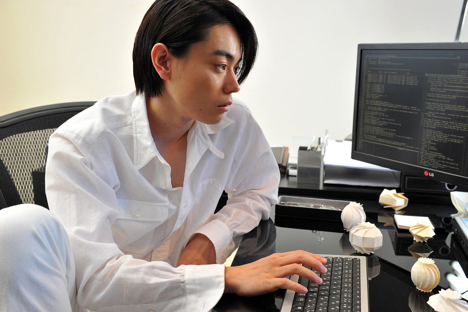 菅田将暉（C）大場つぐみ・小畑健／集英社　（C）2016「DEATH NOTE」FILM PARTNERS