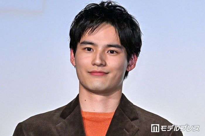 水上恒司、長崎の母校凱旋オフショット公開 九州弁のハッシュタグにも注目集まる「キュンとした」「貴重」