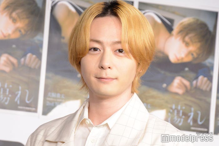 金髪の犬飼貴丈 (C)モデルプレス